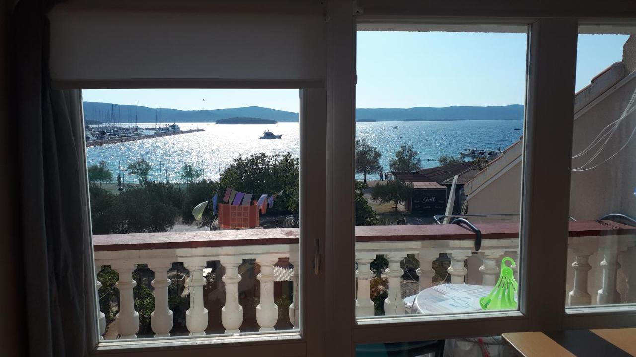 Hotel Sobe Rolo Uz More Biograd Na Moru Exterior foto