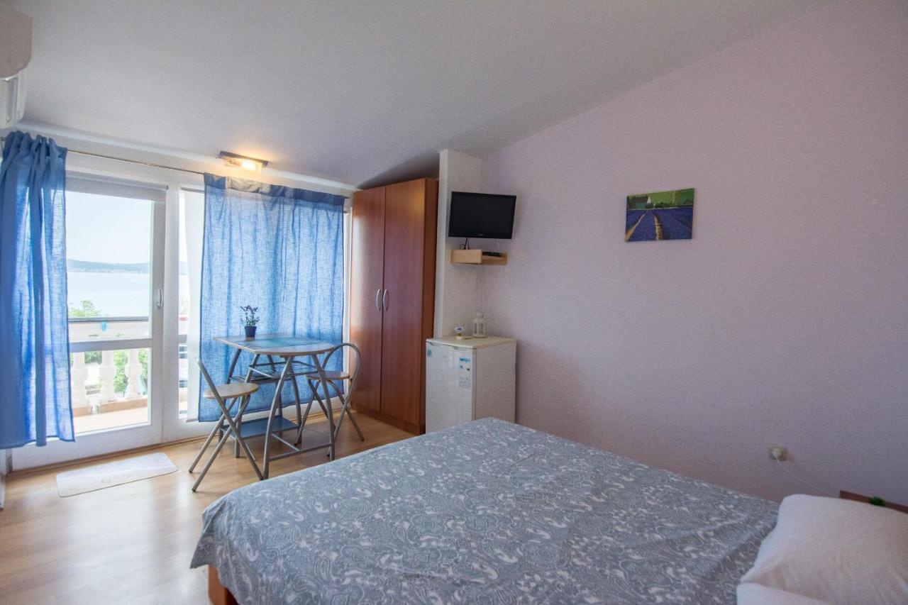 Hotel Sobe Rolo Uz More Biograd Na Moru Exterior foto