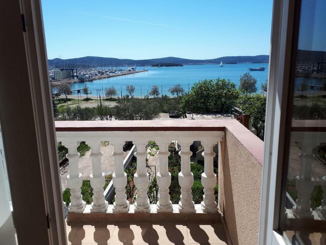 Hotel Sobe Rolo Uz More Biograd Na Moru Exterior foto