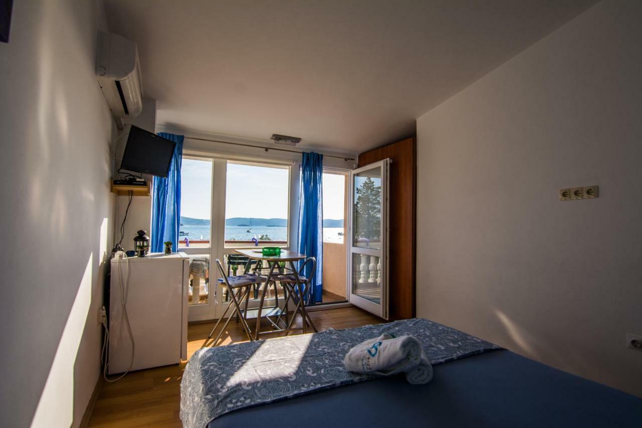 Hotel Sobe Rolo Uz More Biograd Na Moru Exterior foto
